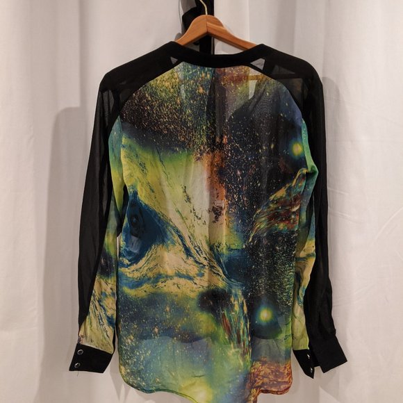 Sheer galaxy/nebula print top - Picture 3 of 6